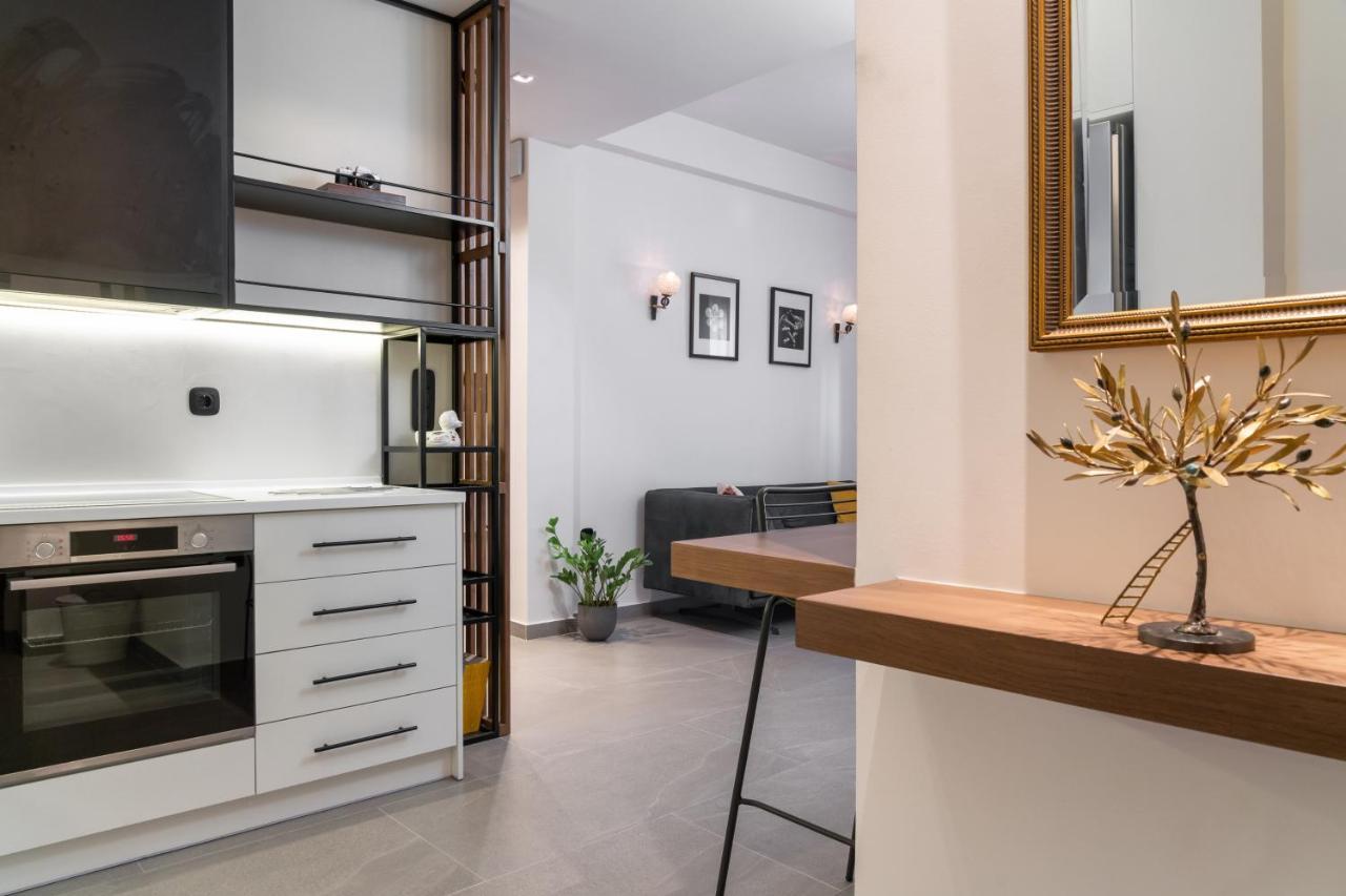 Glyfada Gallery Apartment Athena Bagian luar foto