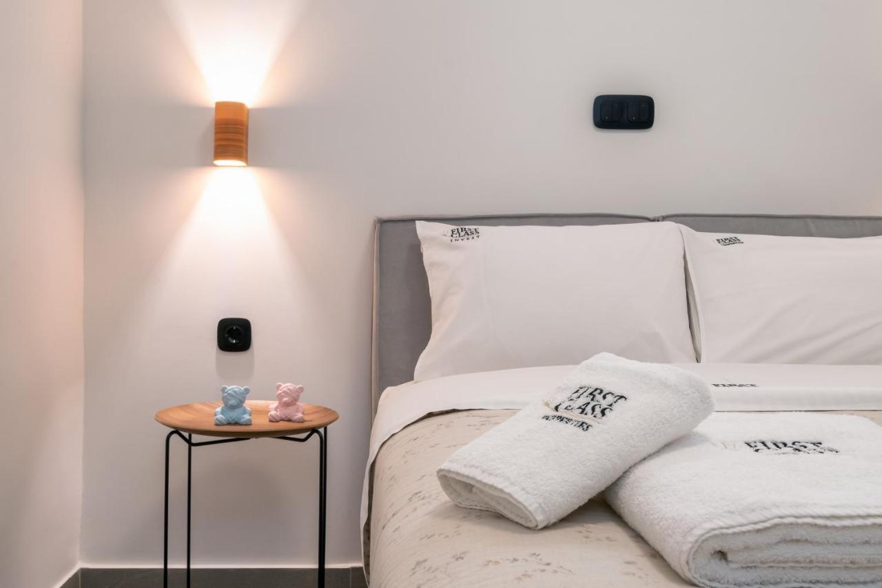 Glyfada Gallery Apartment Athena Bagian luar foto